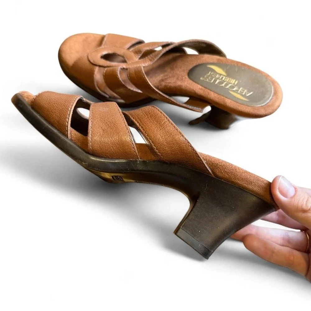Aerosoles Heelrest Turtle Dove Brown Leather Strappy Block Heel Sandals 7M